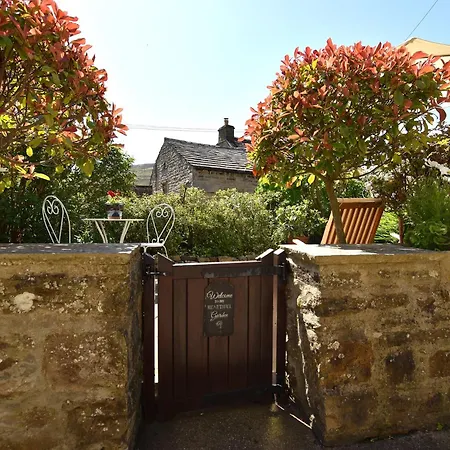 1 Bed In Richmond 36769 Ferienhaus *